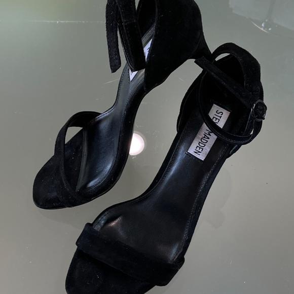 Steve Madden Ankle Strap Luxe Heeled Sandal Black Suede 7.5 PERFECT Condition - Picture 10 of 16